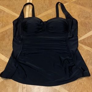Jaclyn Smith Women’s Swim Top size 14